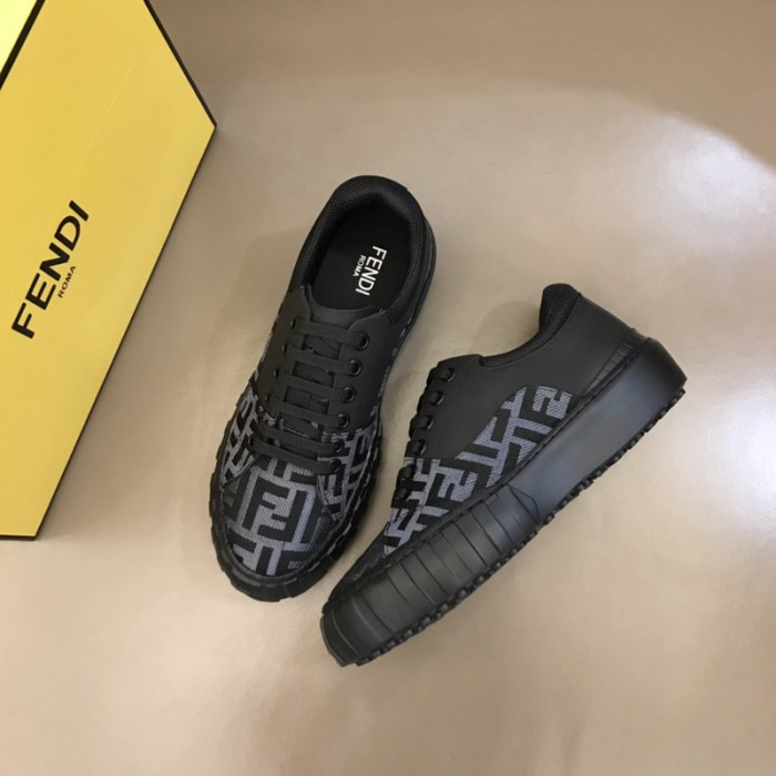 FENDI SNEAKERS
