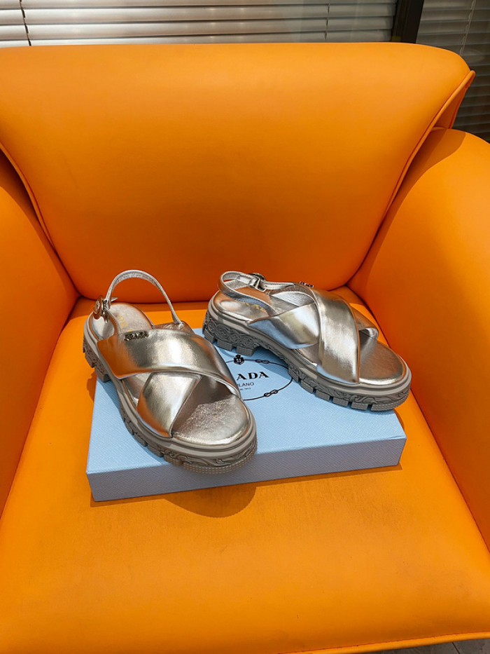 PRADA SLIDE