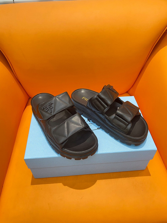 PRADA SLIDE