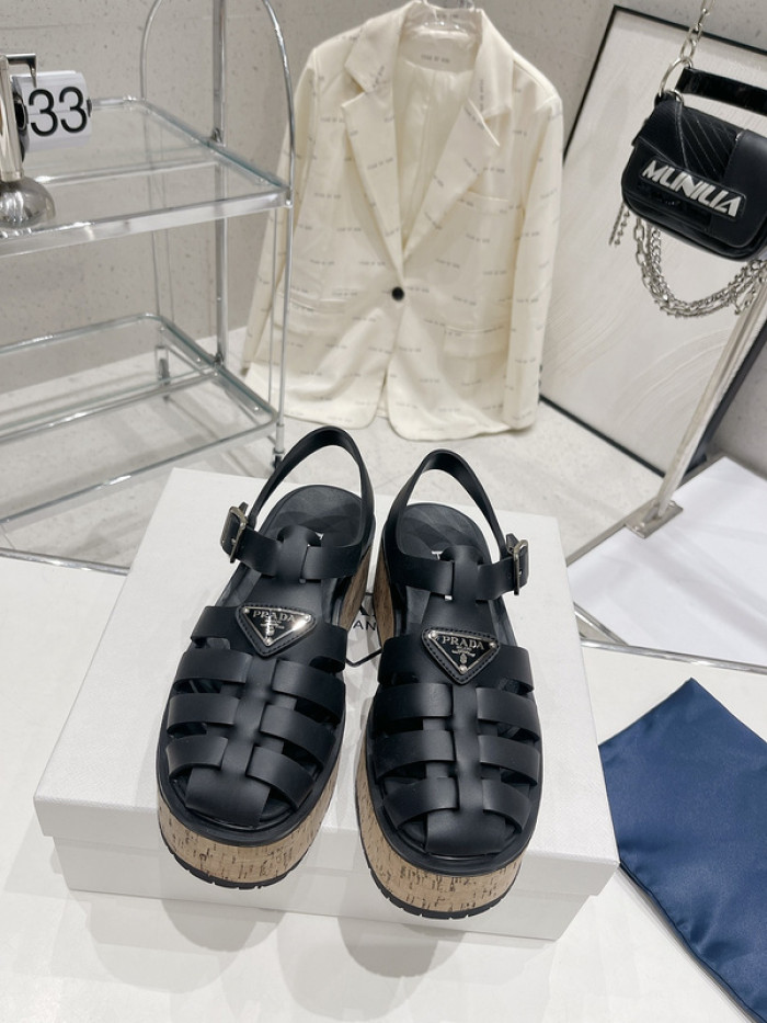 PRADA SLIDE