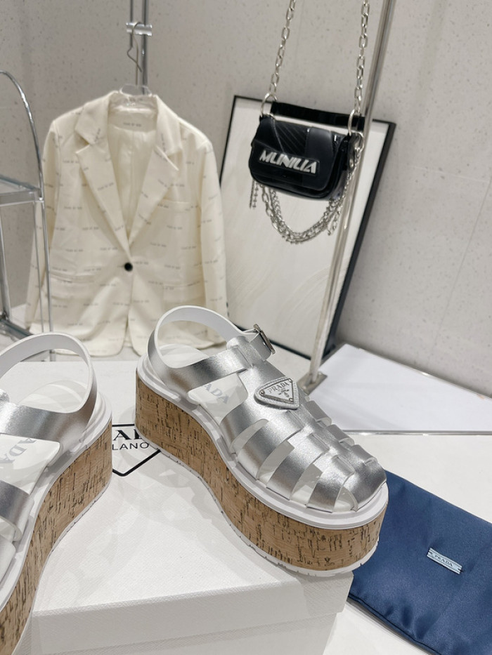 PRADA SLIDE