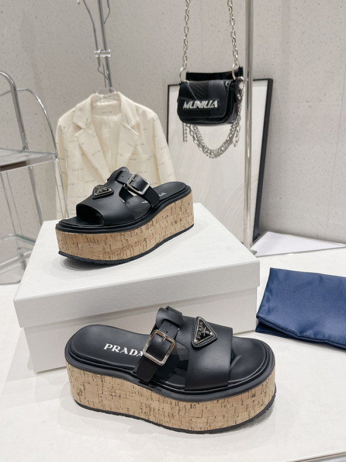 PRADA SLIDE