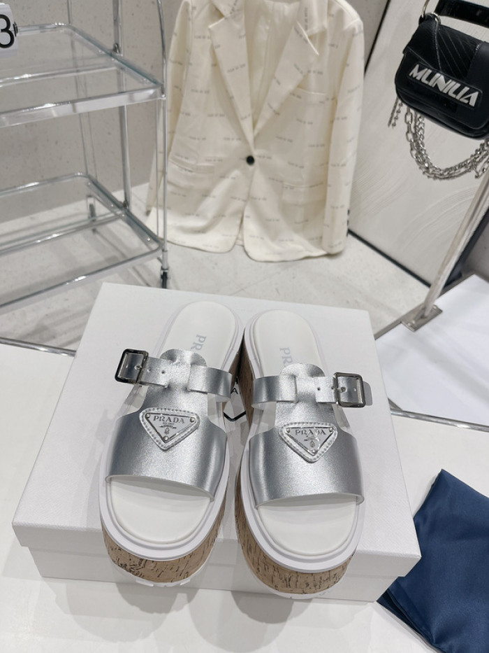 PRADA SLIDE