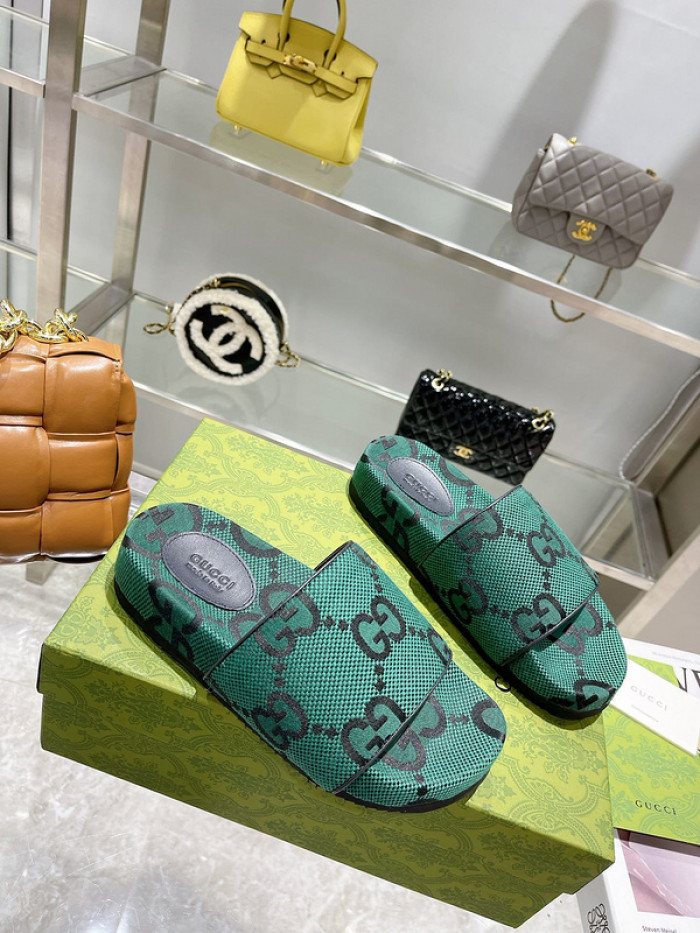 GCI GG Slide Sandal