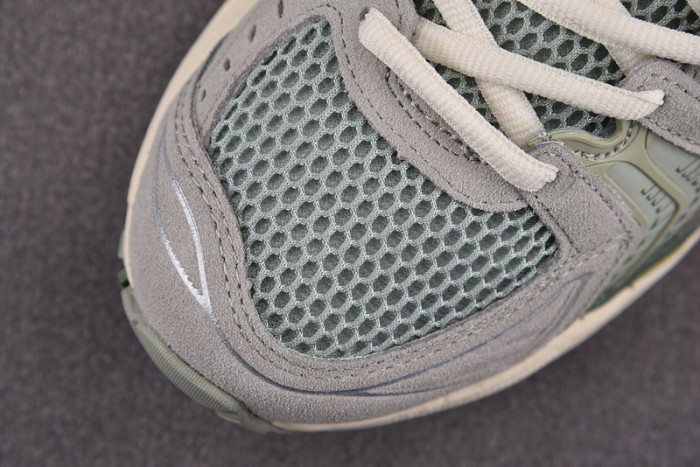 ASICS Gel Kayano 14 