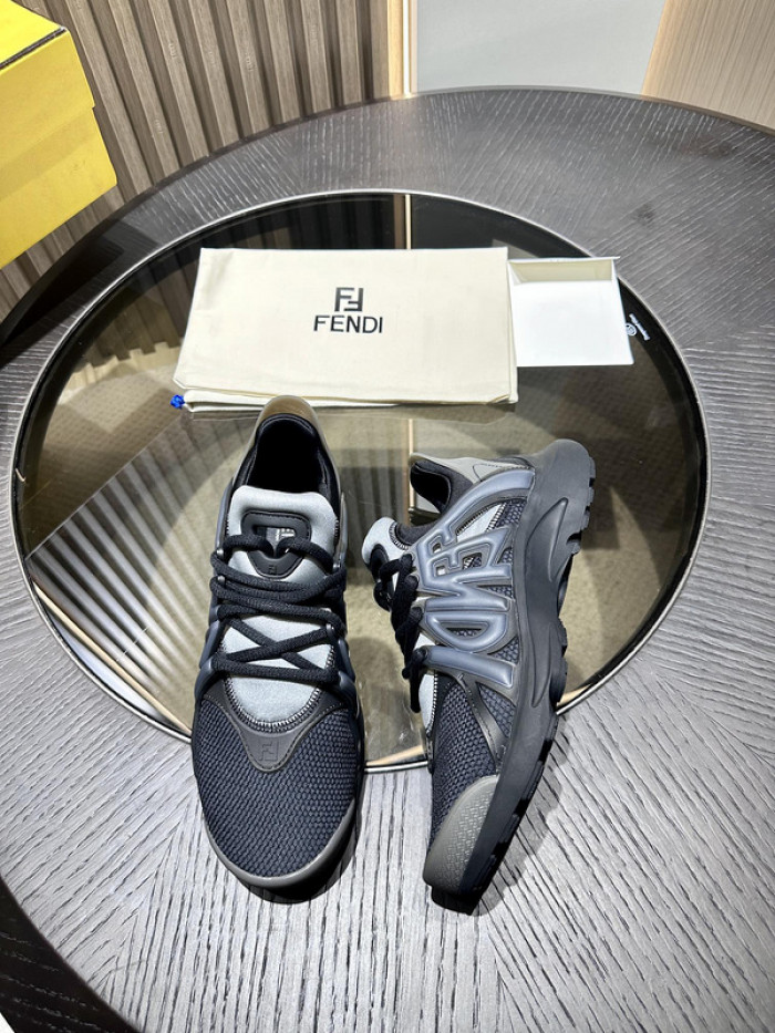 FENDI SNEAKERS