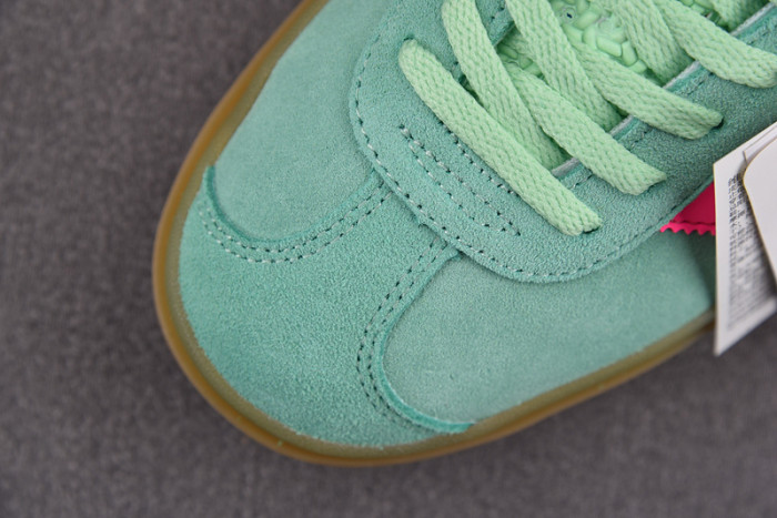 (Women) adidas Gazelle Bold 