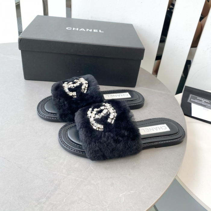 CN Slide Sandal