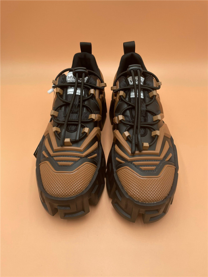 VRCE Sneaker