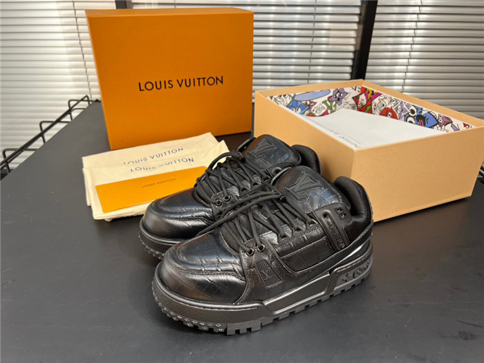 LUSV SNEAKERS