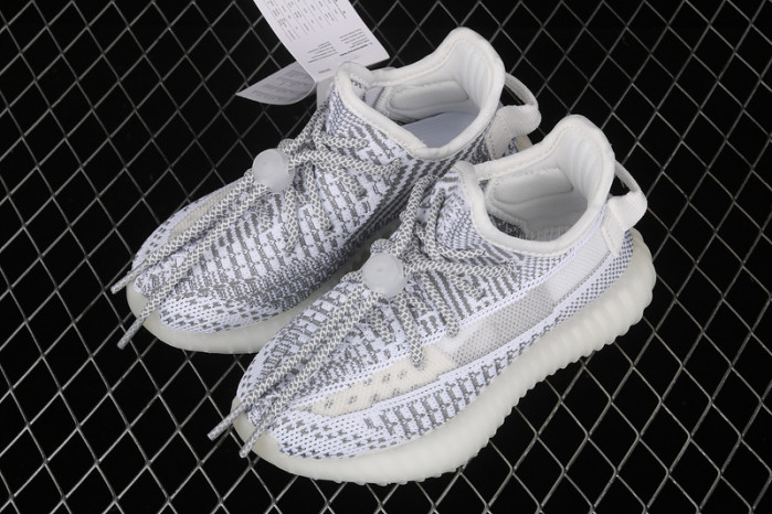 KIDS YEEZY SHOES