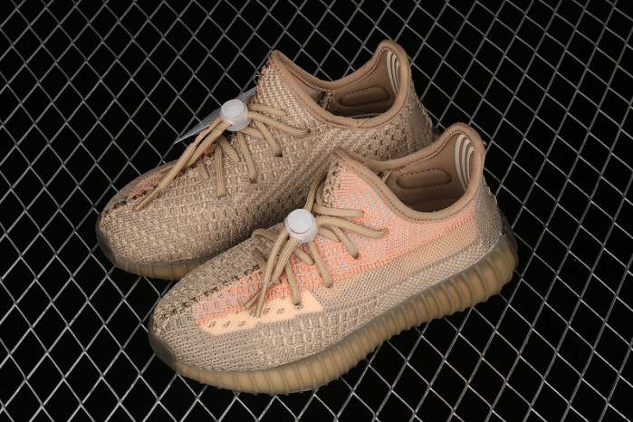 KIDS YEEZY SHOES
