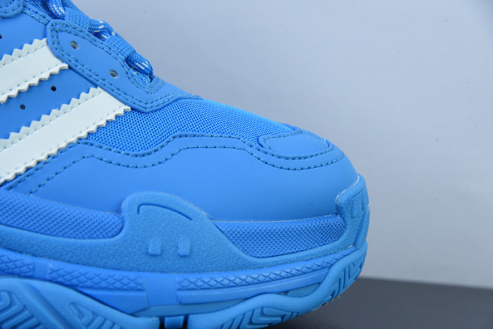 BALCIA Triple S Sneaker
