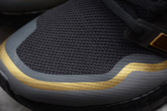 ADIDAS ULTRA BOOST LUXURIOUS METALLIC GOLD EG8102