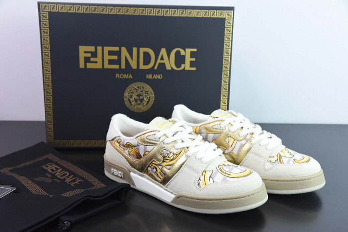 FENDI SNEAKERS