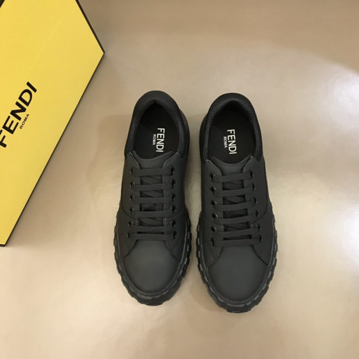 FENDI SNEAKERS