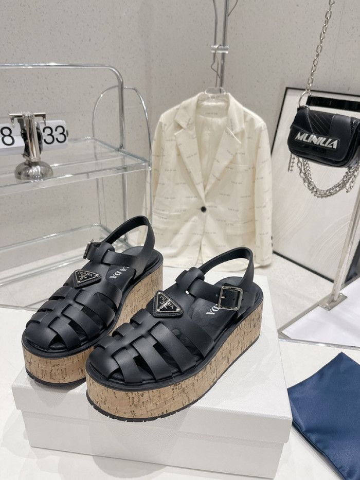 PRADA SLIDE