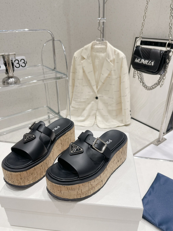 PRADA SLIDE