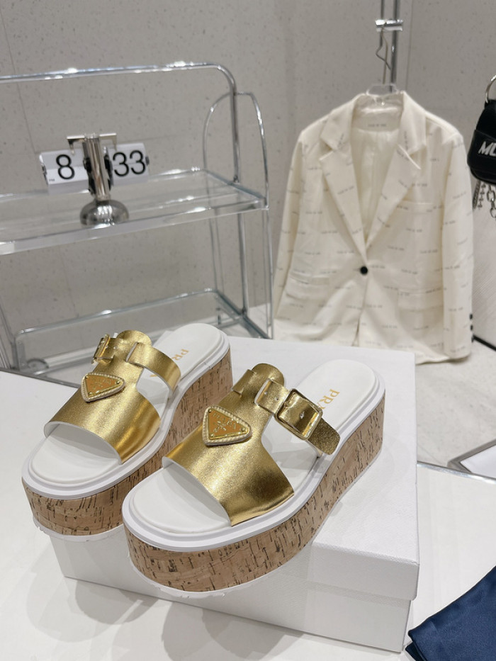 PRADA SLIDE