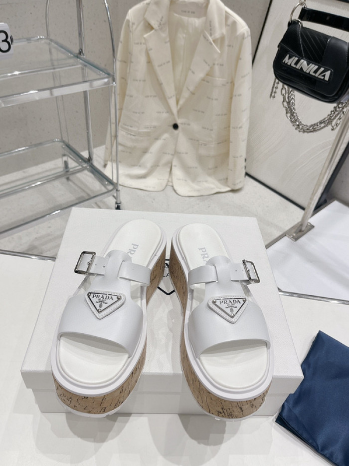 PRADA SLIDE