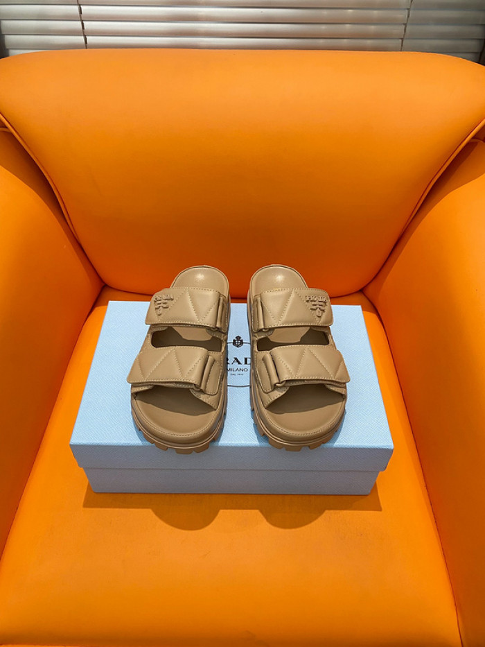 PRADA SLIDE