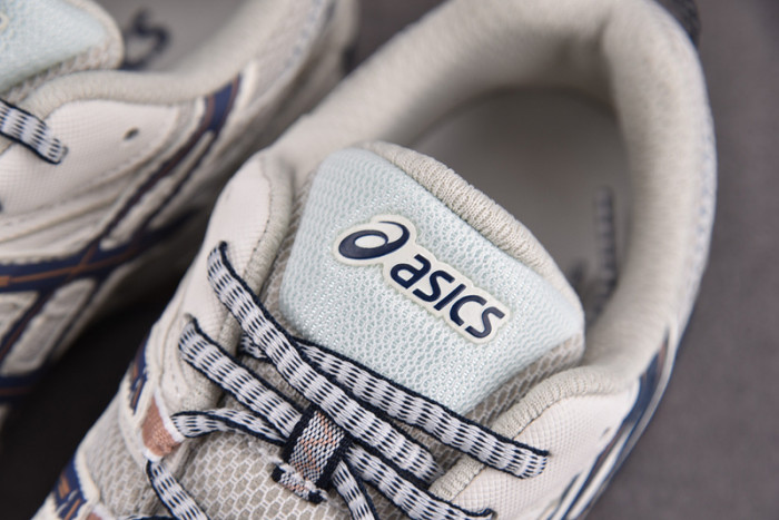 ASICS Gel-Kahana 8 
