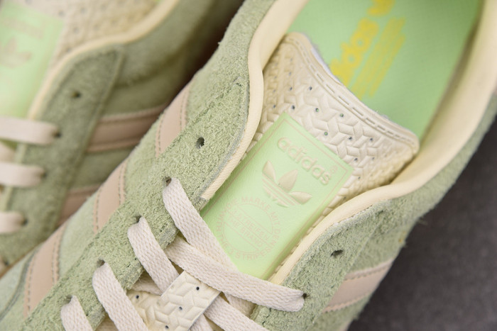 adidas WMNS Gazelle Indoor 