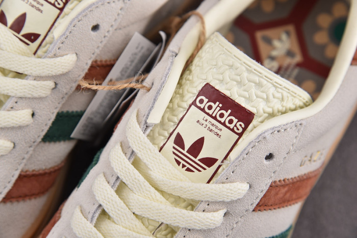 adidas Gazelle Bold Low Maple Leaf W - IG3685