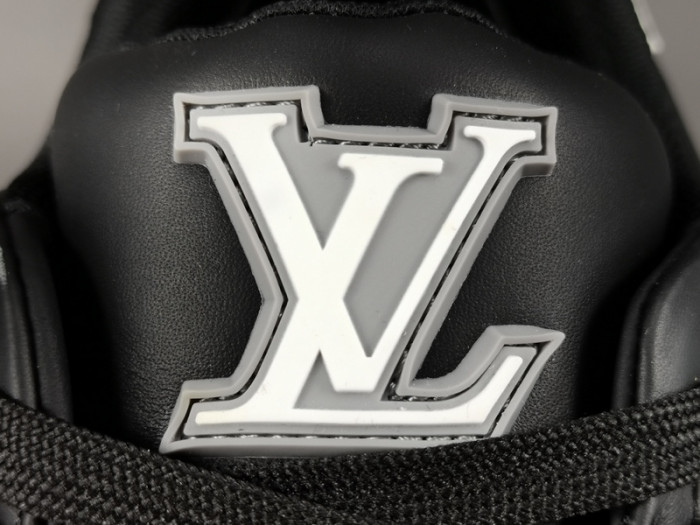 LUSV SNEAKERS