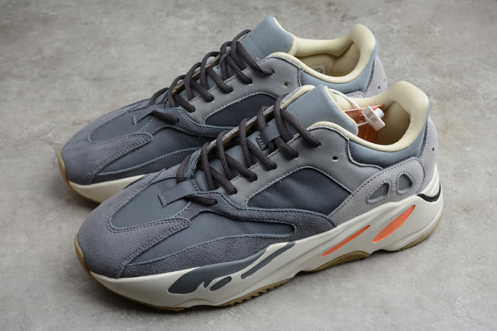 Adidas Yeezy Boost 700 Magnet FV9922
