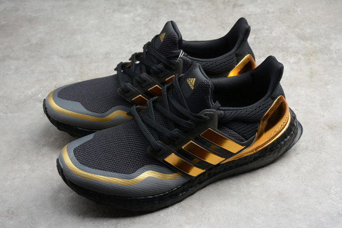 ADIDAS ULTRA BOOST LUXURIOUS METALLIC GOLD EG8102