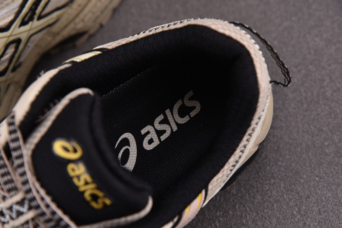 (WMNS) ASICS Gel-Kahana 8 Low-Top Brown 1012A978-201