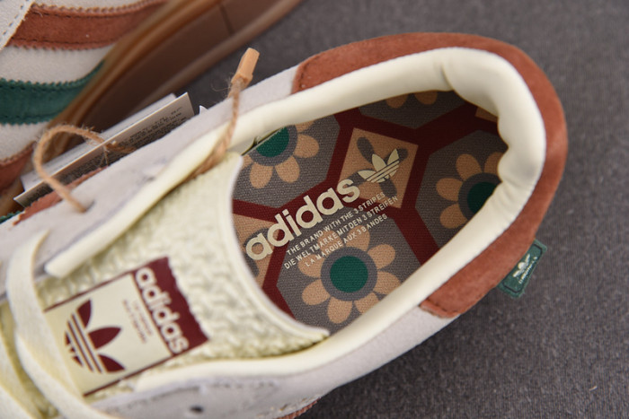adidas Gazelle Bold Low Maple Leaf W - IG3685