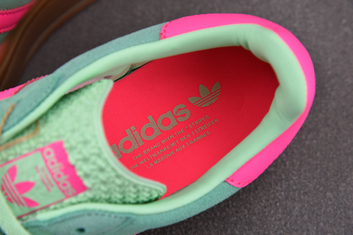 (Women) adidas Gazelle Bold 