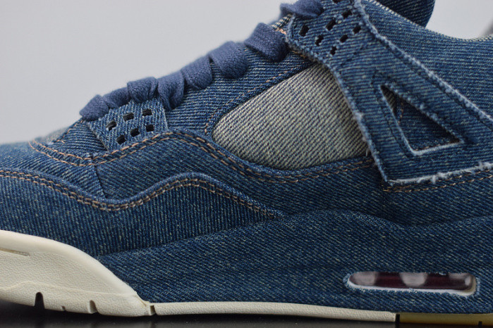 AIR JORDAN 4 RETRO LEVIS NRG "LEVI