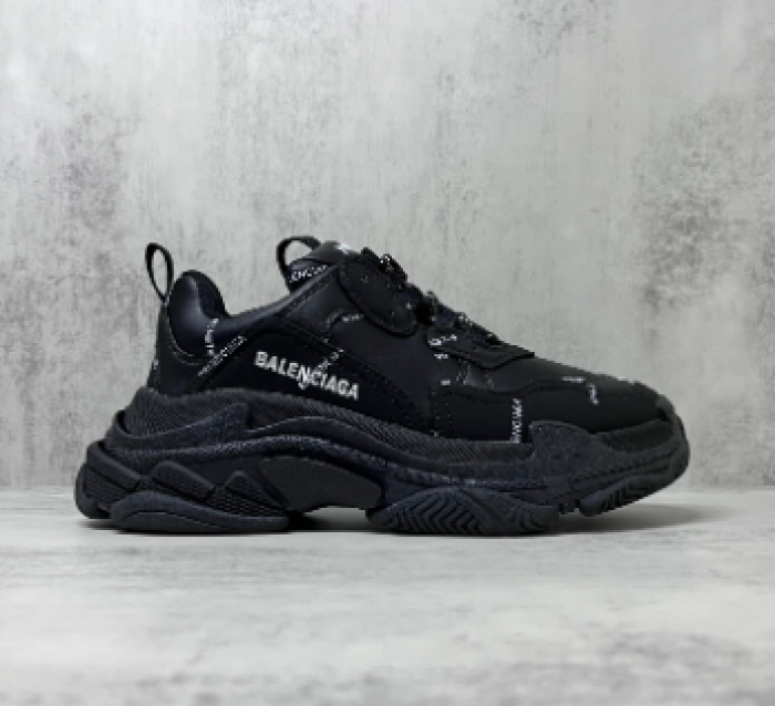 BALCIA TRIPLE S SNEAKER
